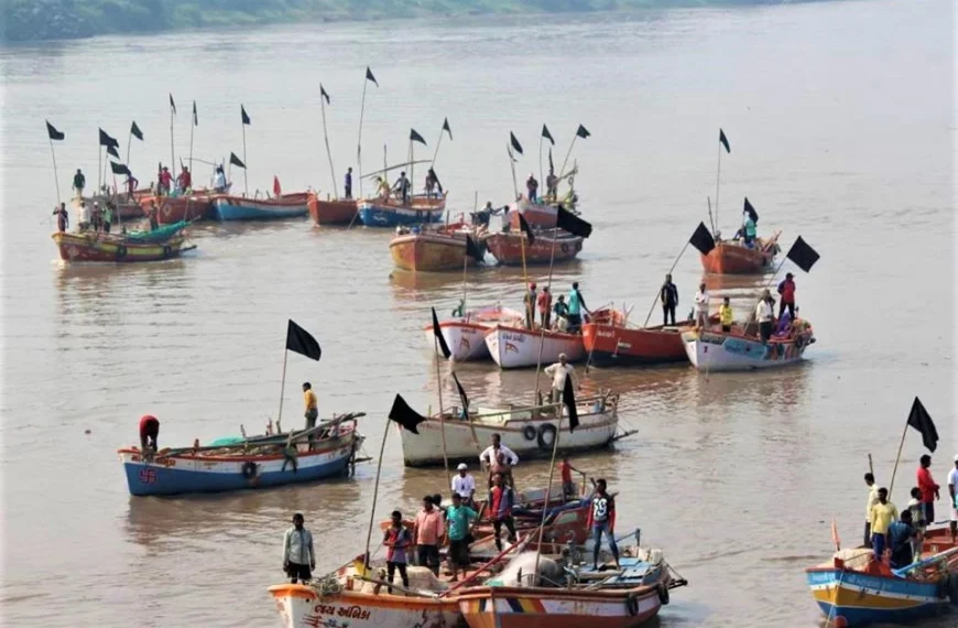 Northern Fisher folk up in arms against Indian fishermen!